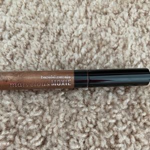 bare minerals lip gloss in risk taker- NEW